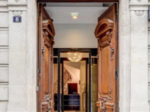 Entrée Centre Paris Champs Elysées