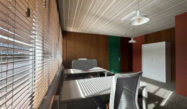 Bureaux équipés et lumineux deux postes dans le centre d'affaires BURO Club Dijon Cap Nord