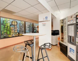 Coin café et pôle reprographie de l'espace détente du centre BURO Club Nancy
