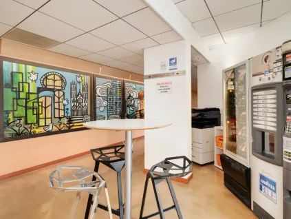 Coin café et pôle reprographie de l'espace détente du centre BURO Club Nancy