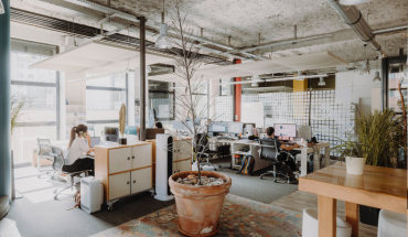 Espace de coworking lumineux - Centre BURO Club Partner Annecy