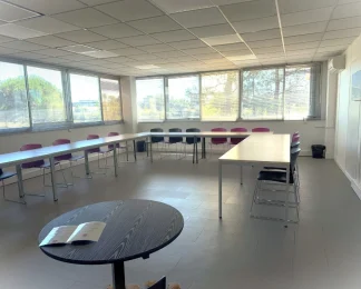 Salles de réunion lumineuse en disposé en U à BURO Club Partner Bordeaux Mérignac