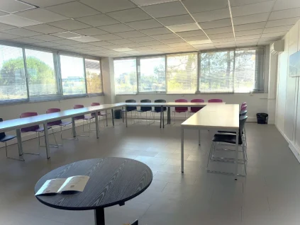 Salles de réunion lumineuse en disposé en U à BURO Club Partner Bordeaux Mérignac